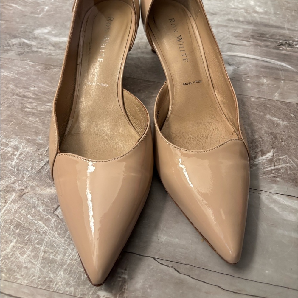 Ron white kitten pumps